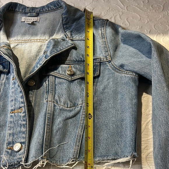 Topshop Light Blue Denim Jacket Cropped, Raw Hem. Size 6 - Picture 7 of 10